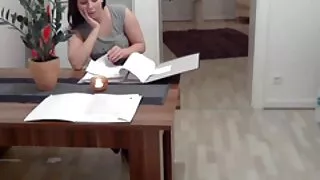 Дві лесбіянки затримуються в тренажерному залі, щоб зайнятися сексом і погладити кицьки порно відео категорії