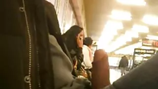 Молода блондинка з Праги трахкає в голену кицьку на кастингу відео порно онлайн