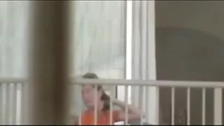 Зрілий співробітник мотоциклетного залу дав байкеру в кімнаті відпочинку порно відео секс