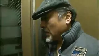 Азіатська пасербиця відео секс онлайн отримує задоволення від крадіжки в утрьох