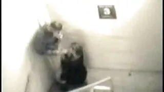 18-річна дівчина втекла ретро порно відео з дому для кар'єри оголеної моделі і тепер мастурбує на камеру