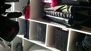 Дівчина в легінсах втомилася порно відео новинки дражнити клітор і попросила спортсмена поиметь