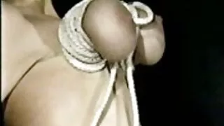 Худий перед подвійним проникненням трахає порно відео дивитись її кицьку з секс-машиною