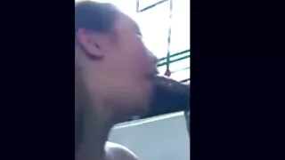 Після легкого стриптизу Телиця трахкає зі еротичні відео чат своїм другом на наступний ранок в клубі